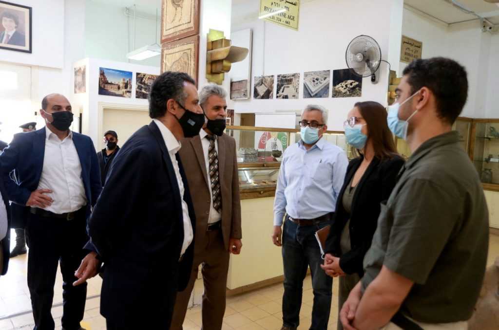 "الفايز" يتفقد المسار السياحي وتوثيق متحف الآثار الأردني