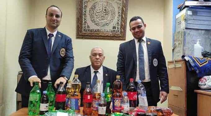 إحباط تهريب زجاجات خمور بمطار شرم الشيخ