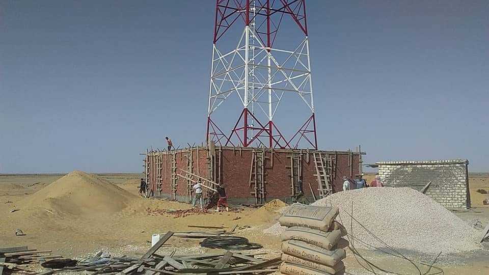 تركيب أول برج إتصالات داخل أراضى مشروع ال ١.٥ مليون فدان بمنطقة المغرة