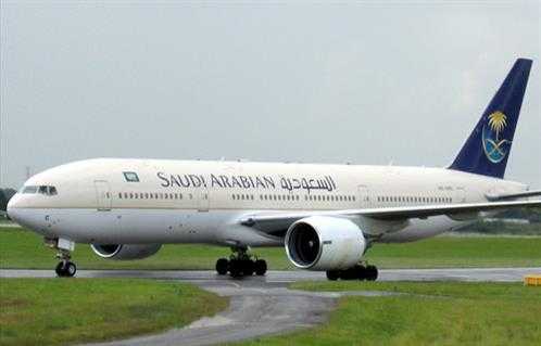 هبوط طائرة سعودية اضطراريا بمطار القاهرة بعد تعطل تكييفها