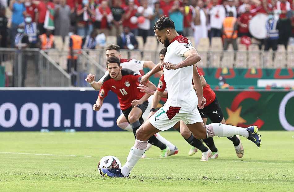 منتخب المغرب يتقدم على مصر بهدف من ركلة جزاء بالشوط الأول