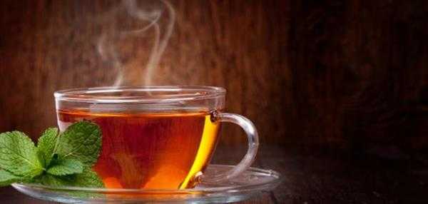 ماهي الآثار الجانبية لتناول مشروب الشاي على معدة فارغة