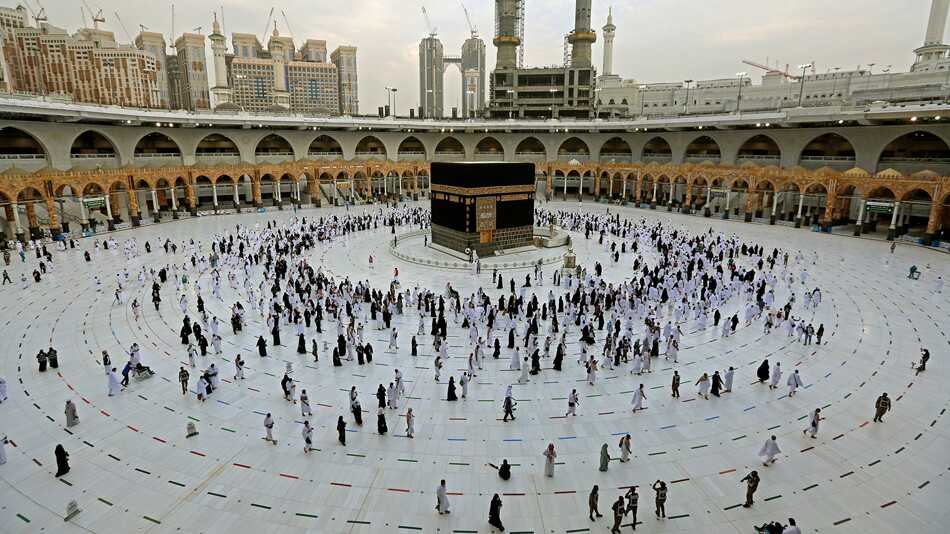 السعودية تعلن قواعد أداء العمرة في رمضان