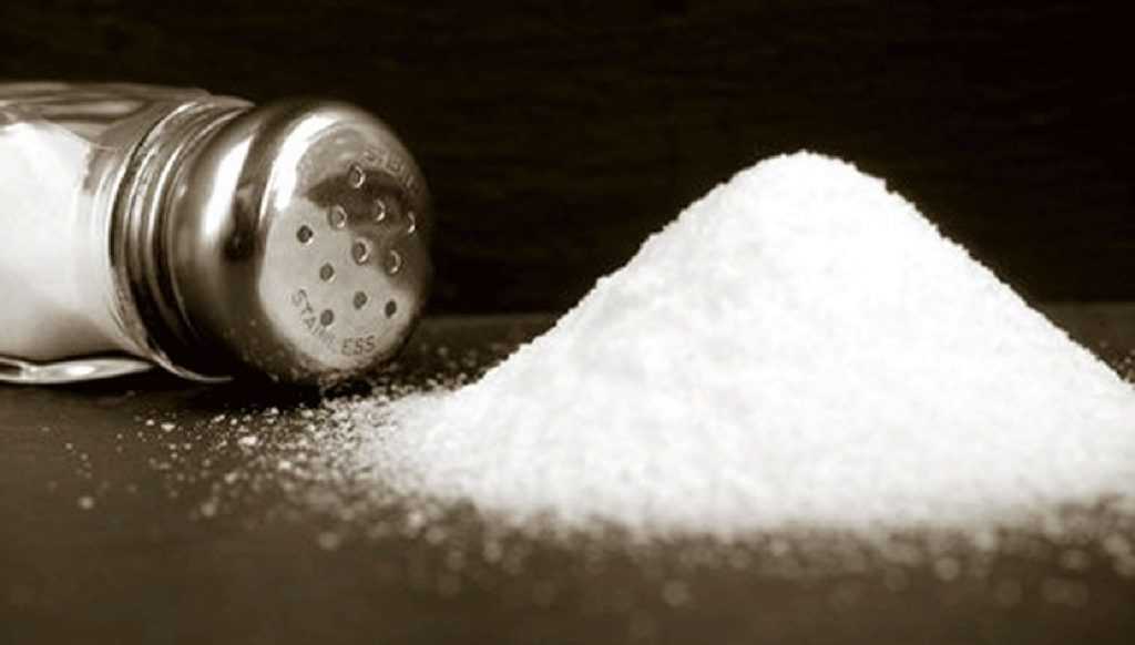 الملح والكاتشب في الأطعمة السريعة وخطورتهما على الصحة