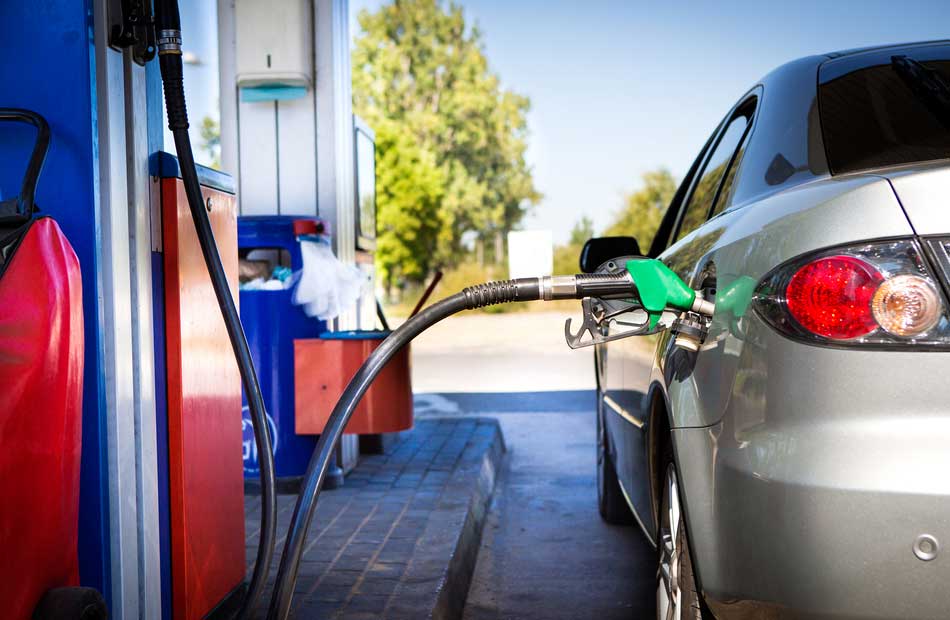 "البترول" عن سعر الوقود: اللجنة لم تجتمع "يزيد 10% أو ينقص"