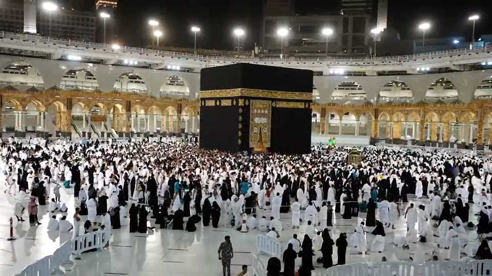 السعودية: 7 ملايين معتمر في أول 8 أيام من رمضان