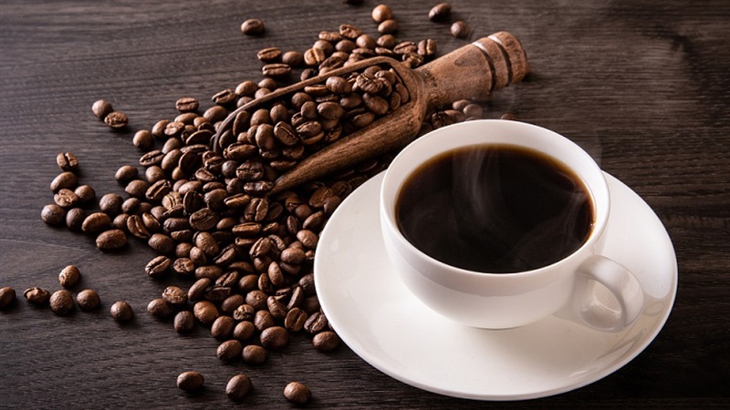 الاستهلاك المفرط للقهوة يزيد خطر الإصابة بالمياه الزرقاء