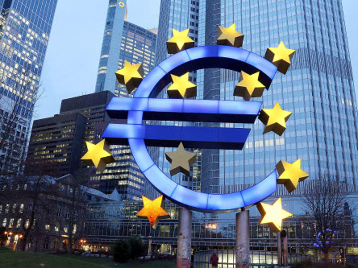 المركزي الأوروبي يبقي على معدلات الفائدة دون تغيير عند 4.5 %