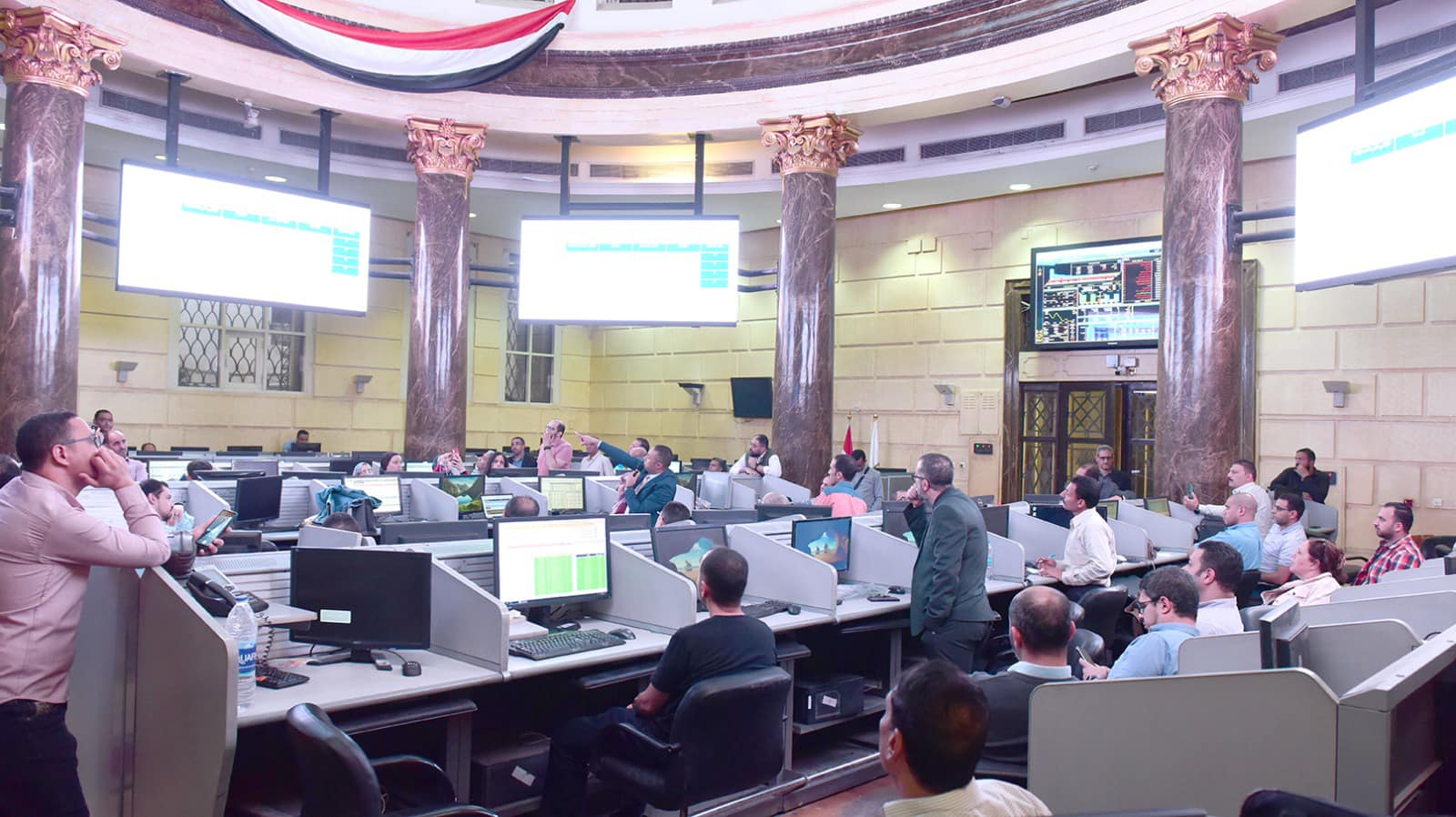 ارتفاع مؤشرات البورصة المصرية بداية تعاملات جلسة اليوم