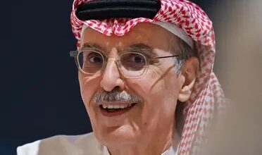 رحيل الأمير والشاعر السعودي بدر بن عبد المحسن عن عمر ناهز الـ75 عاما